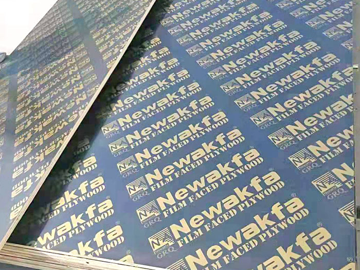 清水模板